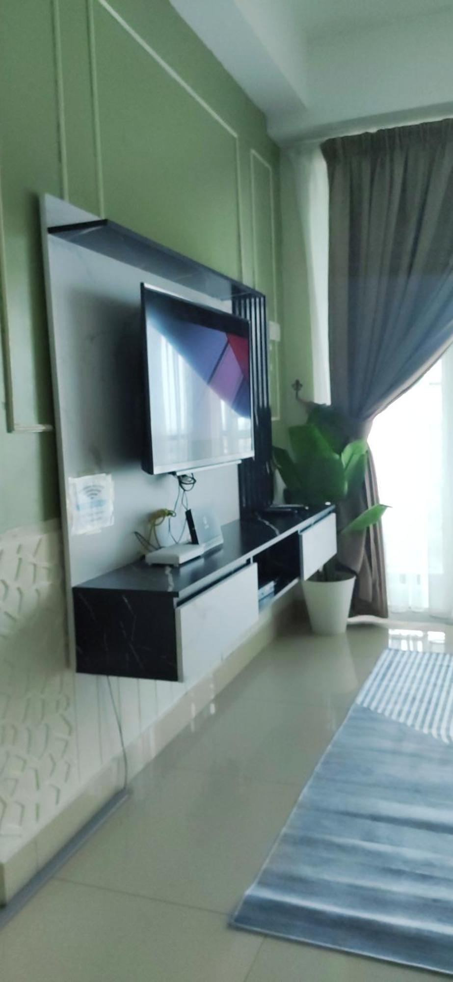Apartamento Dperdana -Dinies Pool,Wifi, Centre Of Kota Bharu, 4-5 Pax Exterior foto