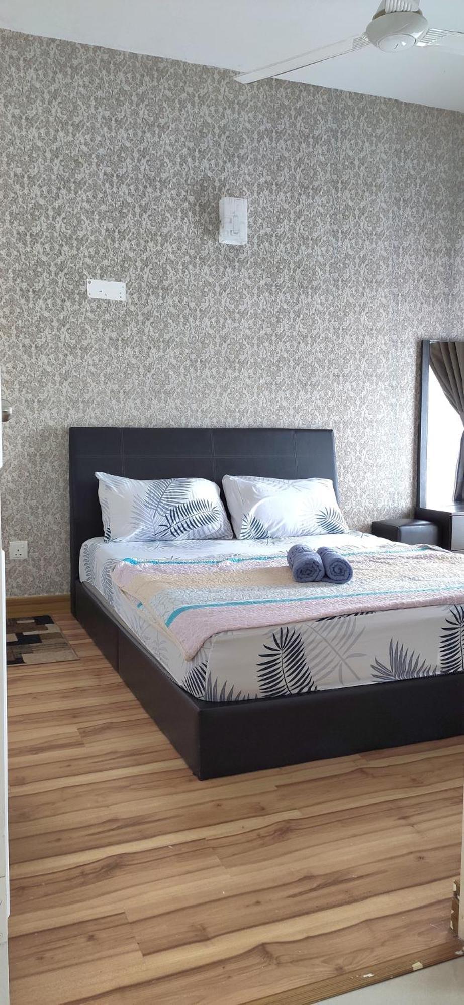 Apartamento Dperdana -Dinies Pool,Wifi, Centre Of Kota Bharu, 4-5 Pax Exterior foto