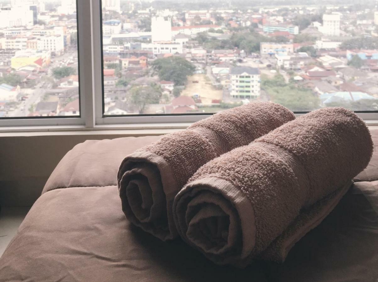 Apartamento Dperdana -Dinies Pool,Wifi, Centre Of Kota Bharu, 4-5 Pax Exterior foto